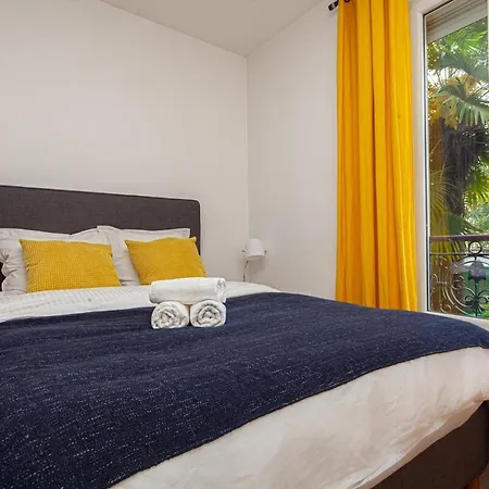 Apartment Familial Proche De La Tour Eiffel