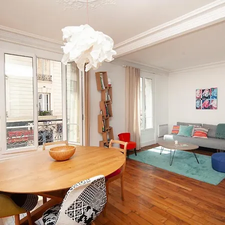 Familial Proche De La Tour Eiffel Apartment